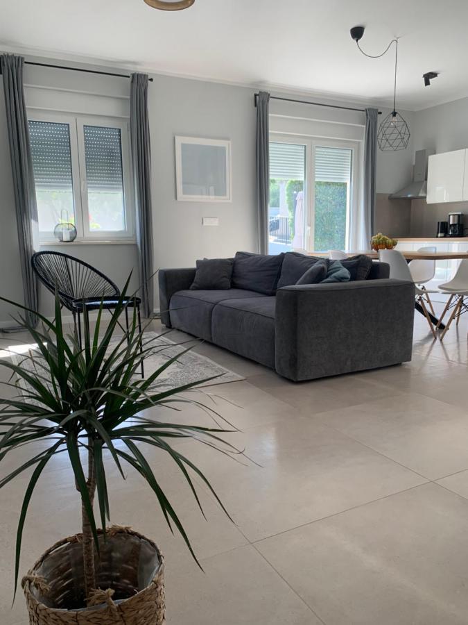 Tony's House With Private Pool, Garden And Parking Zadar
