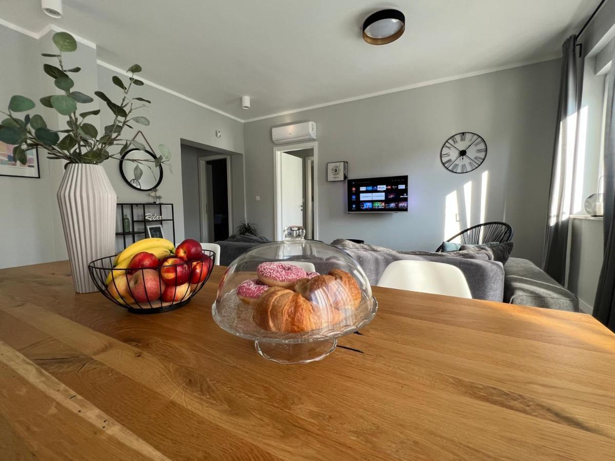 Tony's House With Private Pool, Garden And Parking Zadar