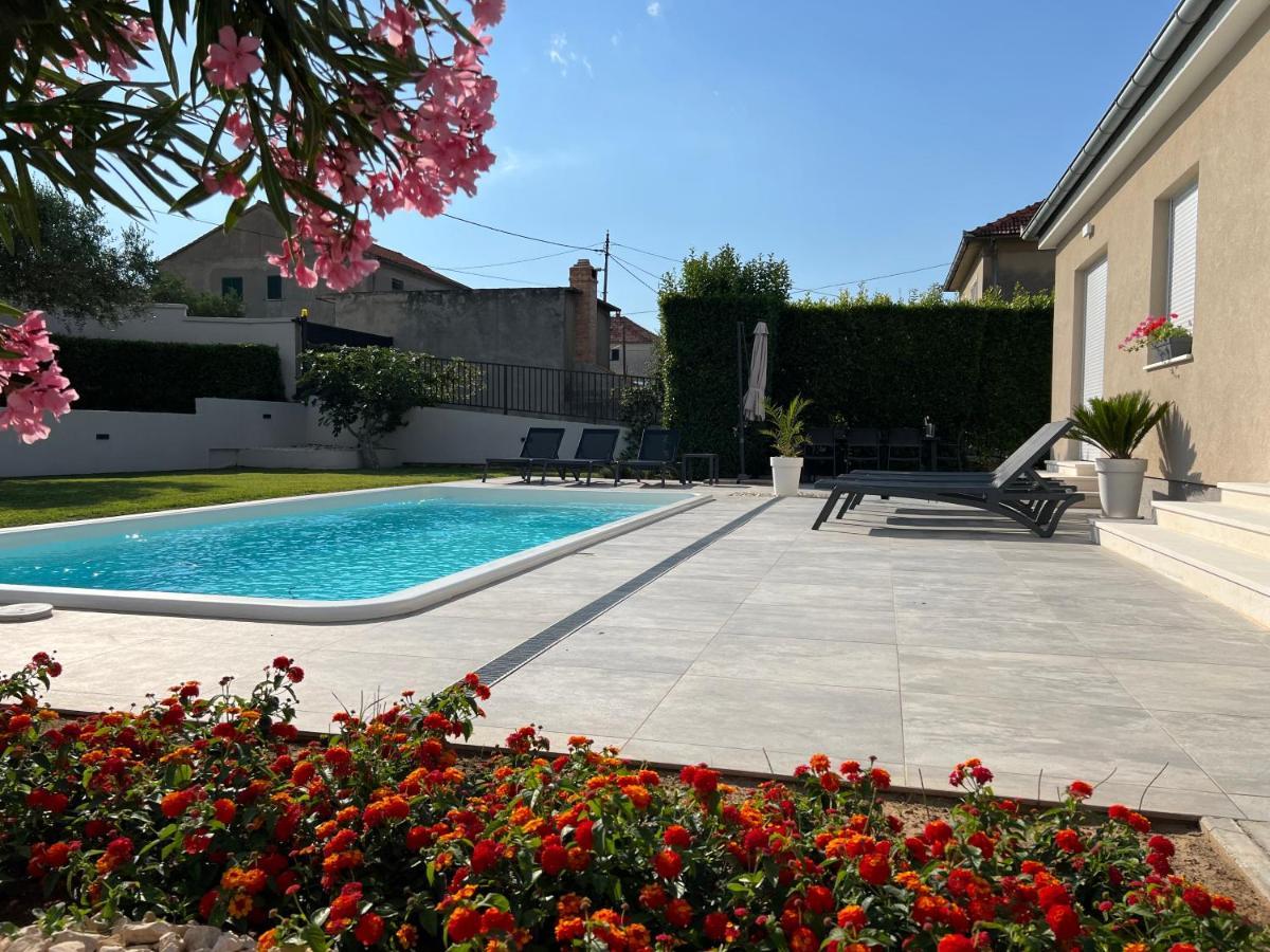 Tony's House With Private Pool, Garden And Parking Zadar