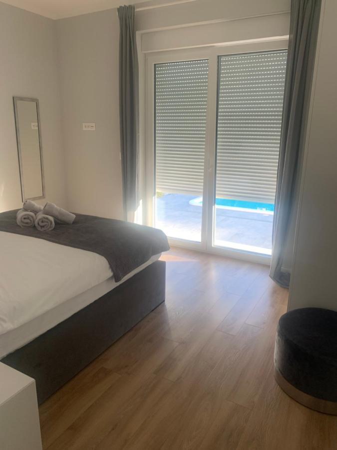 Vila Tony's House With Private Pool, Garden And Parking *